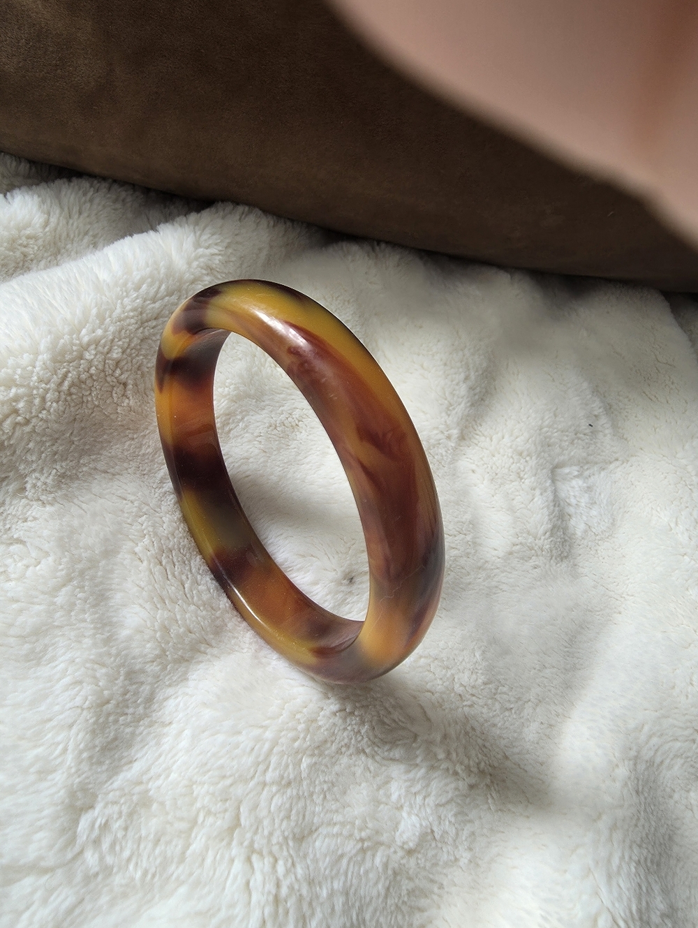 Chunky Yummy Vintage Bakelite Caramel & Wine Swirl Marble Bangle Bracelet